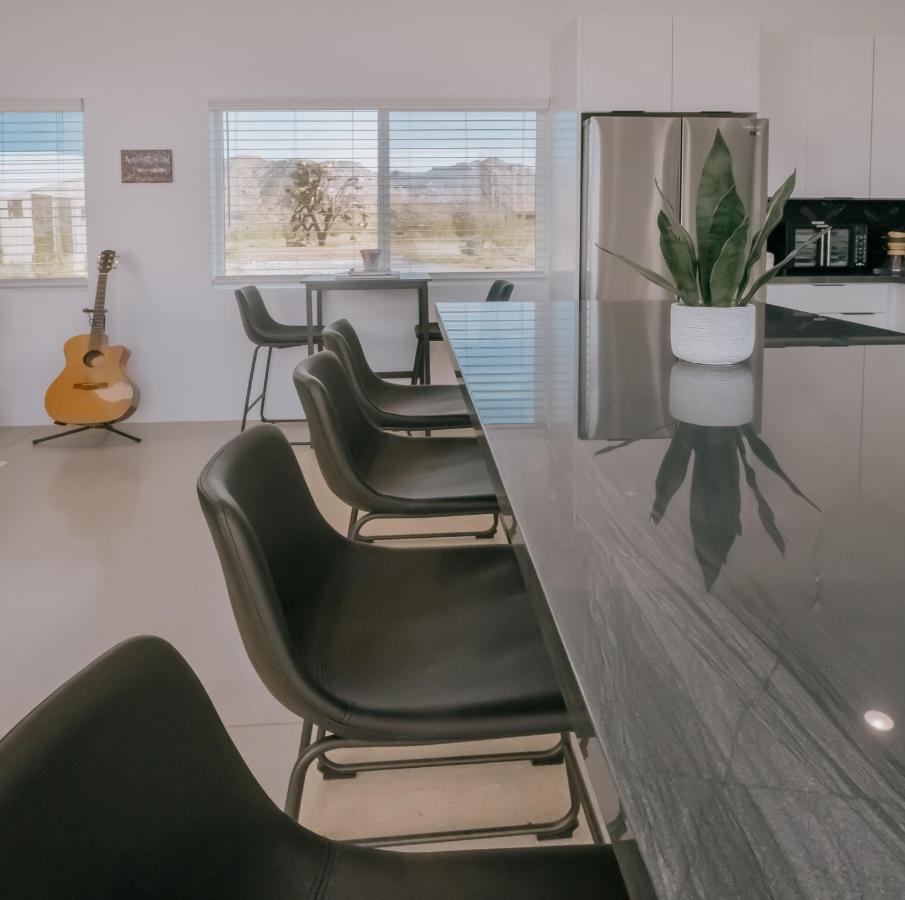 Coyote Tracks - A Modern Desert Experience Villa Joshua Tree Dış mekan fotoğraf