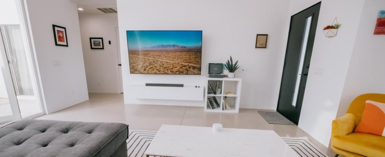 Coyote Tracks - A Modern Desert Experience Villa Joshua Tree Dış mekan fotoğraf